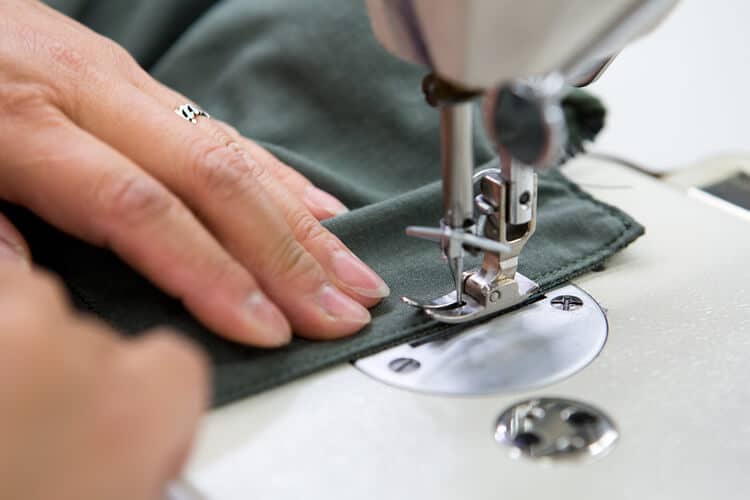 Difference between industrial machine and hand sewing machine